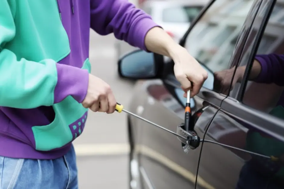 How Locksmiths Cut & Program Car Keys in NYC